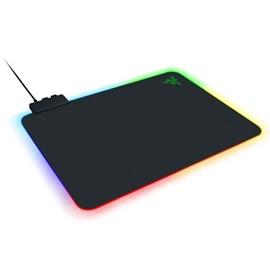 Razer Firefly V2 Oyuncu Mouse Pad RZ02-03020100-R3M1