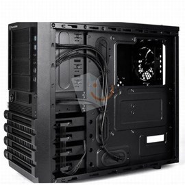 Thermaltake VO37001N2N Level 10 GTS 700W Oyun Kasası