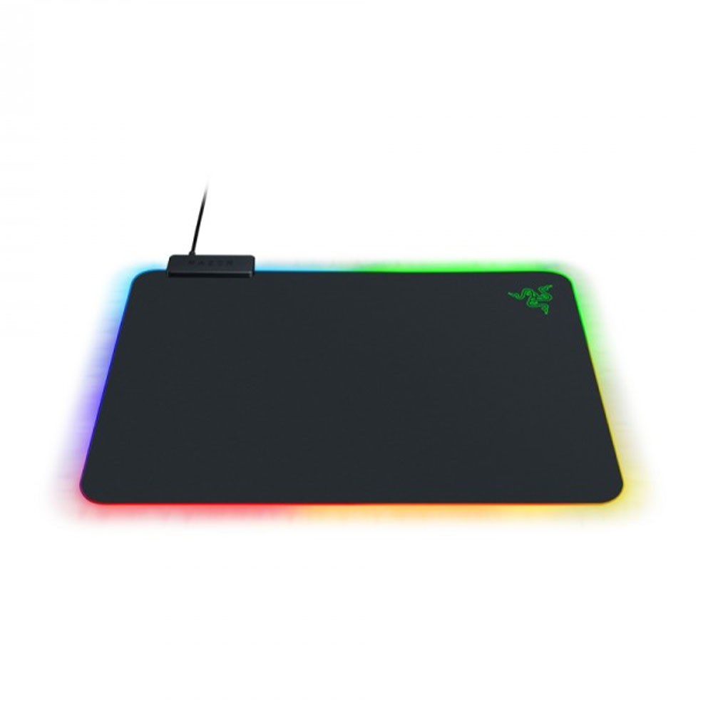 Razer Firefly V2 Oyuncu Mouse Pad RZ02-03020100-R3M1