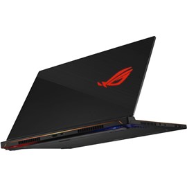 Asus ROG Zephyrus S GX531GW-ES009T Core i7-8750H 16GB 512GB SSD RTX2070 15.6 3ms 144Hz IPS Win 10